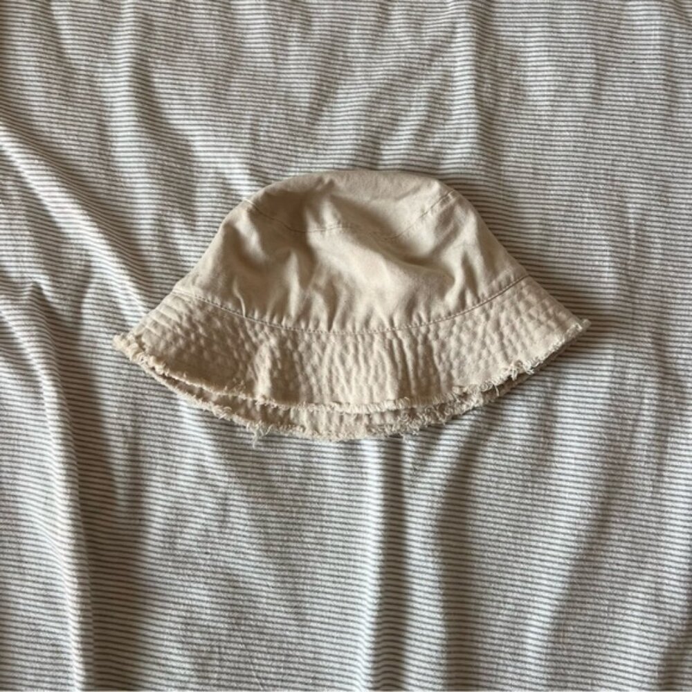 H&M Beige Bucket Hat